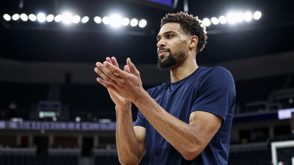 NBA.com analyst Shaun Powell questions if the Detroit Pistons can match last season's 60-win record